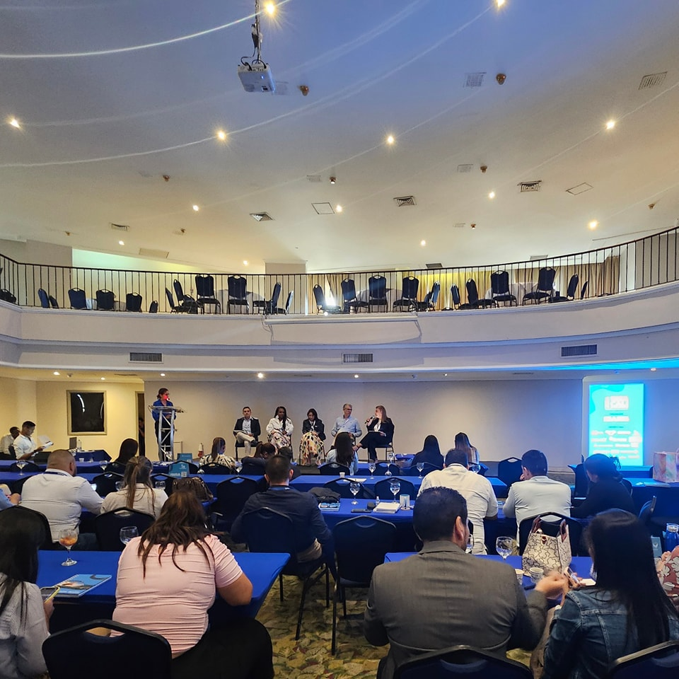Participación de nuestra gerente en el evento de salud al territorio Cali-Valle del Cauca. Innovación y Conexiones de valor